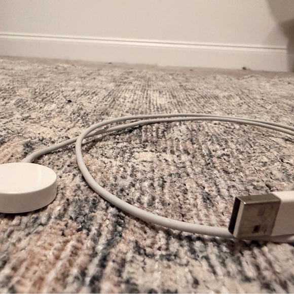 Apple Watch with multiple bands - Picture 8 of 8